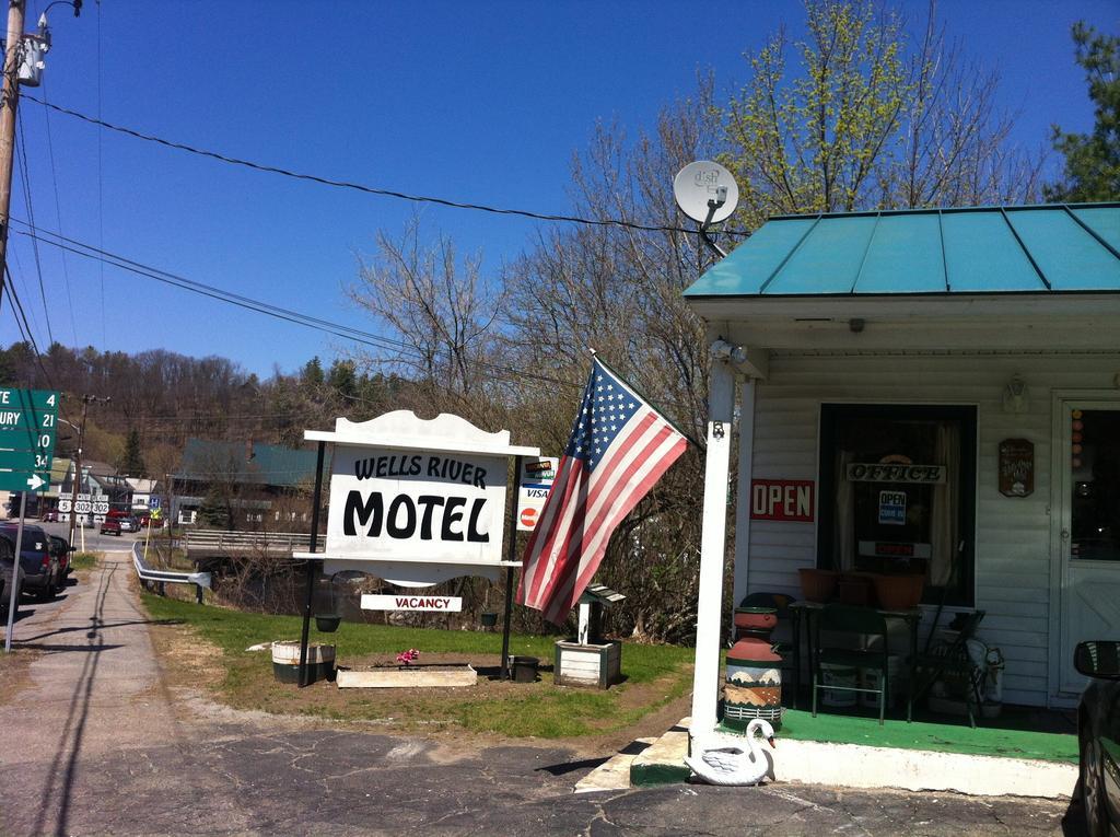 Wells River Motel Екстер'єр фото