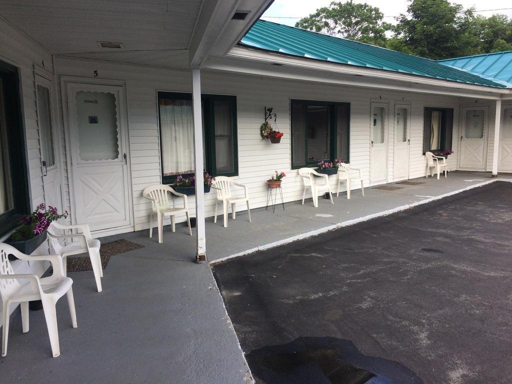 Wells River Motel Екстер'єр фото